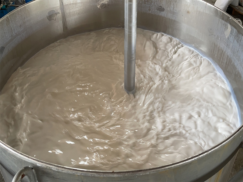 水性涂料已正式投產(chǎn)雄厚的生產(chǎn)團(tuán)隊歡迎來電咨